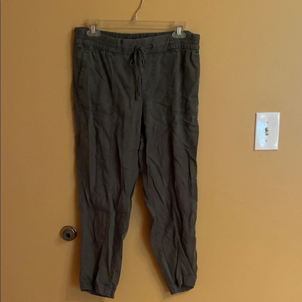 Old Navy Women's Olive Joggers